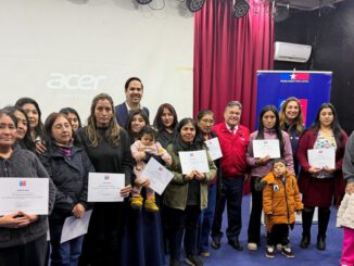 Ceremonia de entrega de certificados de CONADI a mujeres emprendedoras mapuche en la provincia de Malleco