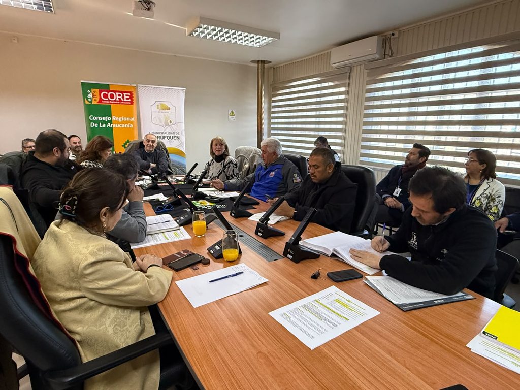 Autoridades locales y regionales discuten el proyecto de mejoramiento urbano en Pitrufquén