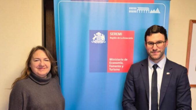 La diputada Flor Contreras y el Seremi de Economía de La Araucanía en reunión de trabajo sobre proyectos regionales.