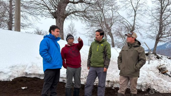 El diputado Eduardo Cretton recorre zonas nevadas de Lonquimay junto a autoridades locales para evaluar daños y necesidades