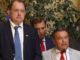 Diputado Juan Carlos Beltrán junto a autoridades discutiendo presupuesto de vivienda para combatir la crisis habitacional