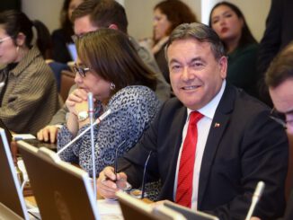 Diputado Juan Carlos Beltrán en el Congreso durante la discusión sobre las facultades de las Fuerzas Armadas