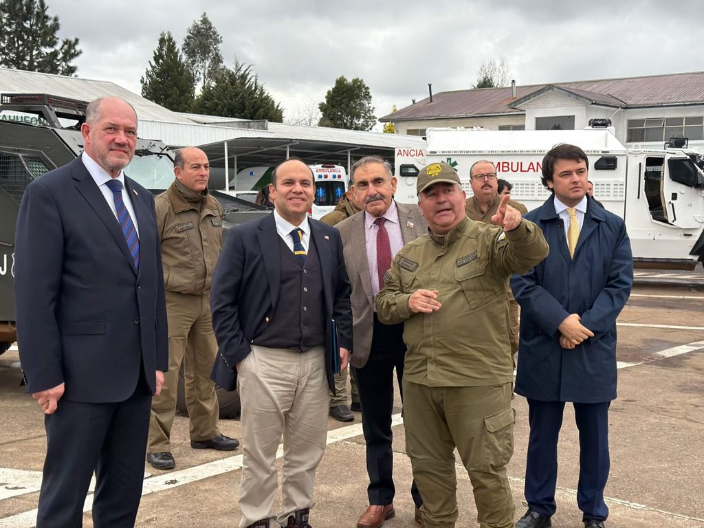 El diputado Eduardo Cretton y el subsecretario Máximo Pavez revisan estrategias de seguridad en La Araucanía