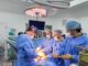 Equipo médico del Hospital Hernán Henríquez Aravena en pabellón de cirugía cardíaca