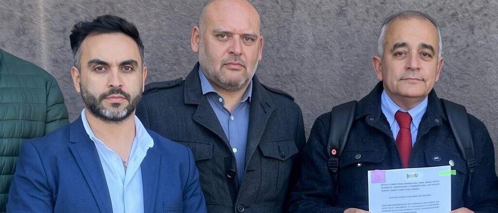 Dirigente de FENATE denunciando la falta de transparencia del Gobierno Regional de La Araucanía