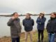 Personal de INDAP realizando catastro en terrenos agrícolas afectados por inundaciones en La Araucanía