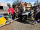 Socios de la Cooperativa Agrícola Mapuche Keyen Mapu junto a maquinaria nueva en Temuco