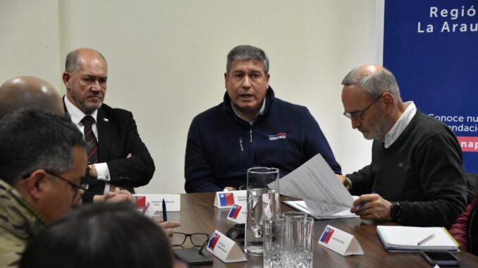 Autoridades regionales de La Araucanía reunidas en un COGRID preventivo ante la temporada de incendios forestales