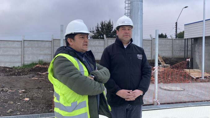 Obras de reposición en el estadio municipal de Carahue que presentan un 80 por ciento de avance