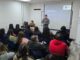 El Seremi de Transportes Rodrigo Lagos conversa con estudiantes del Instituto Profesional AIEP en una jornada de formación