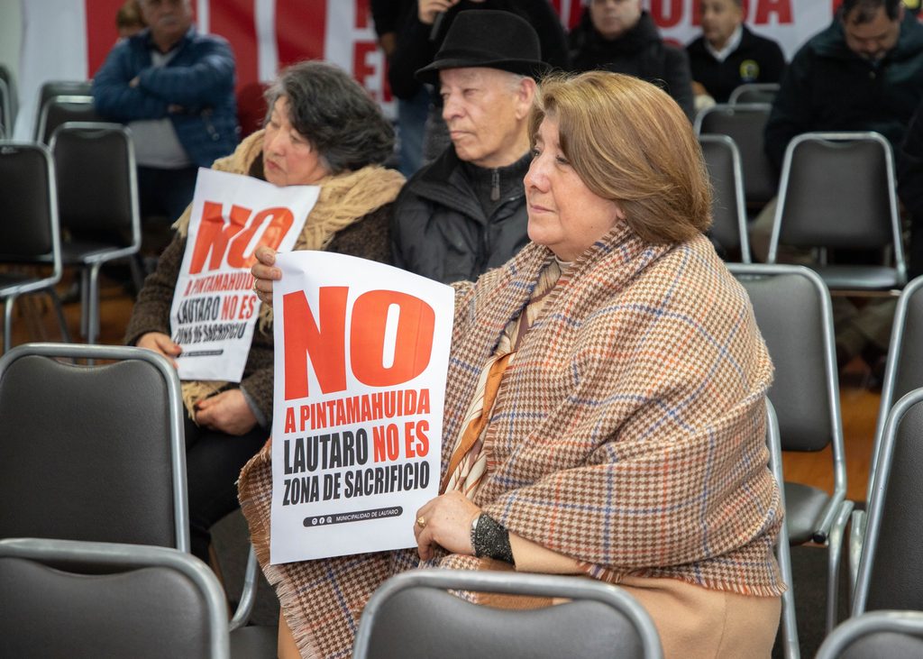 Autoridades y vecinos de Lautaro protestan contra el proyecto de vertedero Pintamahuida
