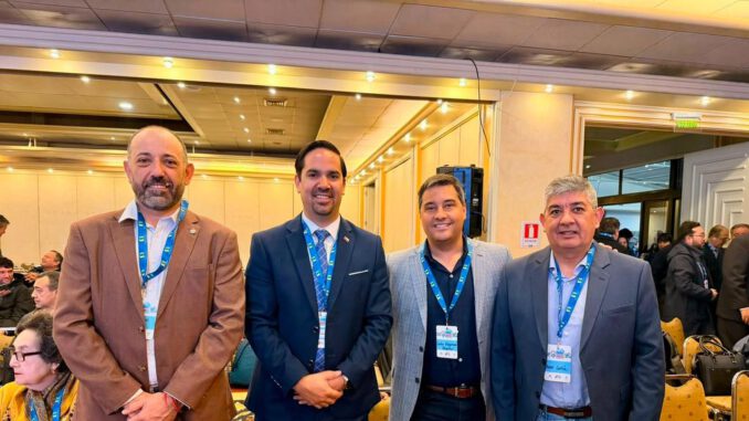 Alcalde y concejales de Lonquimay participan en el Comité de Integración Los Lagos en Valdivia