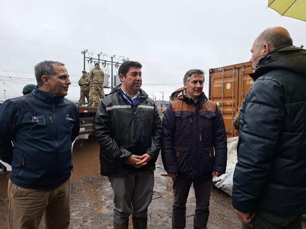 Subsecretario de Agricultura Francesco Venezian durante su visita a terrenos afectados en la Región de La Araucanía