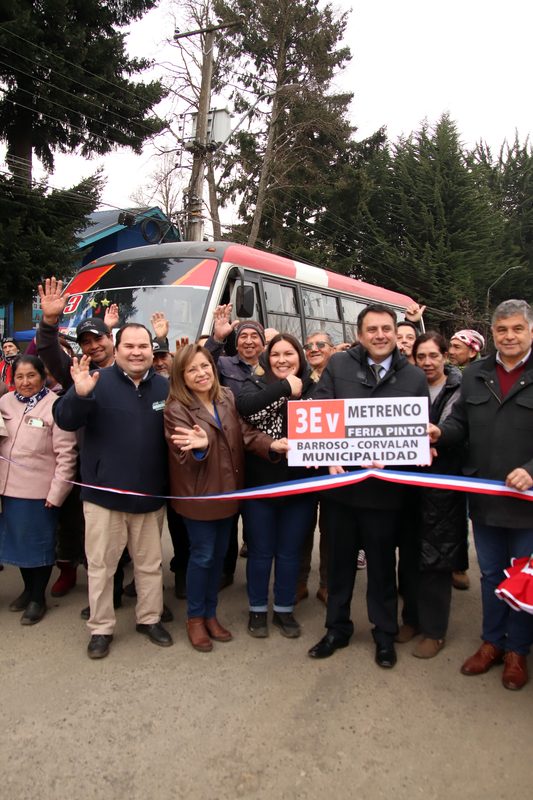 Microbús de la Línea 3EV iniciando su nuevo recorrido en el sector de Metrenco hacia Temuco