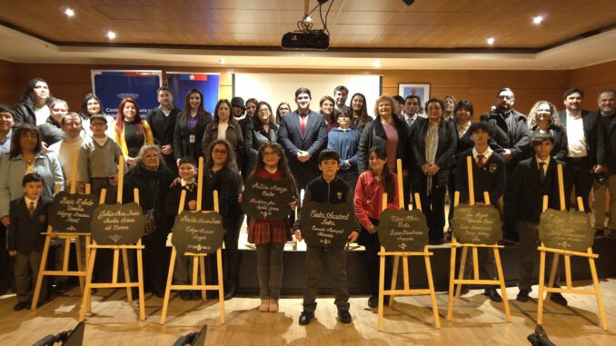 Estudiantes de La Araucanía premiados por el programa Booktubers CRA del Ministerio de Educación