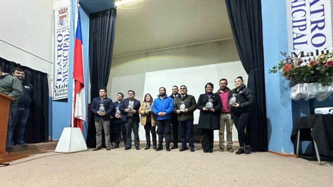 Estudiantes participando en la Posta Patriótica entre Purén y Los Sauces