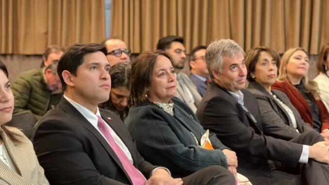 Expertos y orientadores participan en el seminario Mentes que Transforman en Santo Tomás Temuco