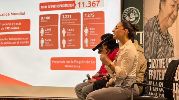 Participantes en el diálogo académico sobre fraternidad y solidaridad en Santo Tomás Temuco