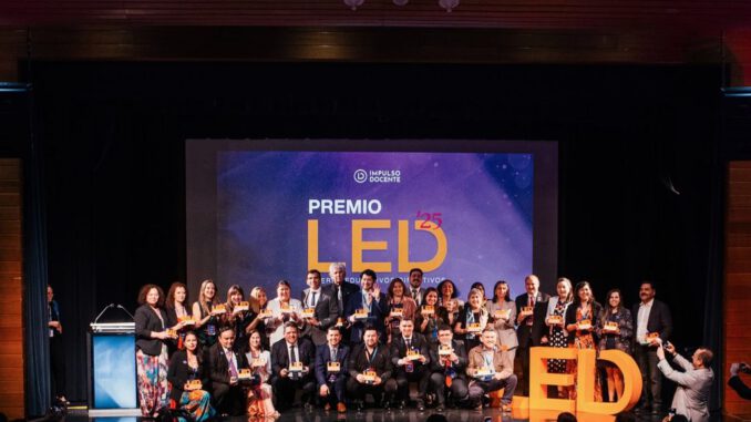 Líderes educativos seleccionados como finalistas del Premio LED 2026 en Chile.