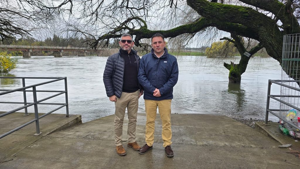 Reunion entre Seremi de Transportes y el alcalde de Renaico para evaluar proyectos viales y daños por lluvias