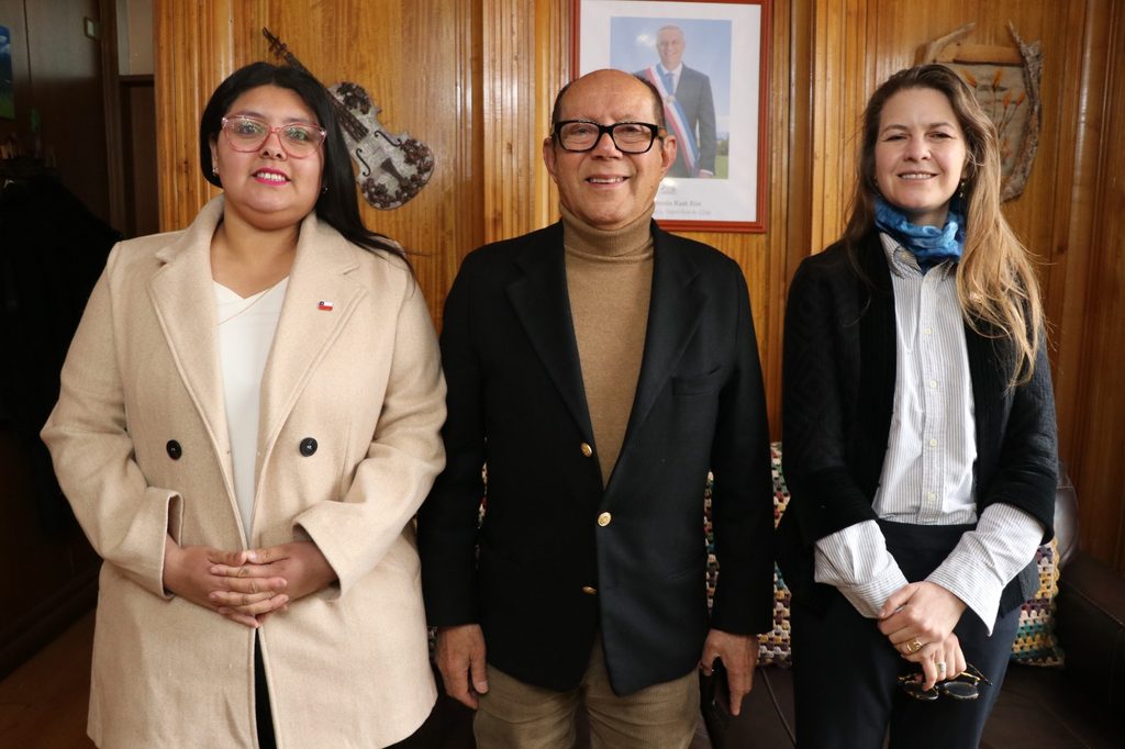 Subsecretaria de Ciencia visita escuela rural en Villarrica junto a estudiantes y docentes del Programa Explora