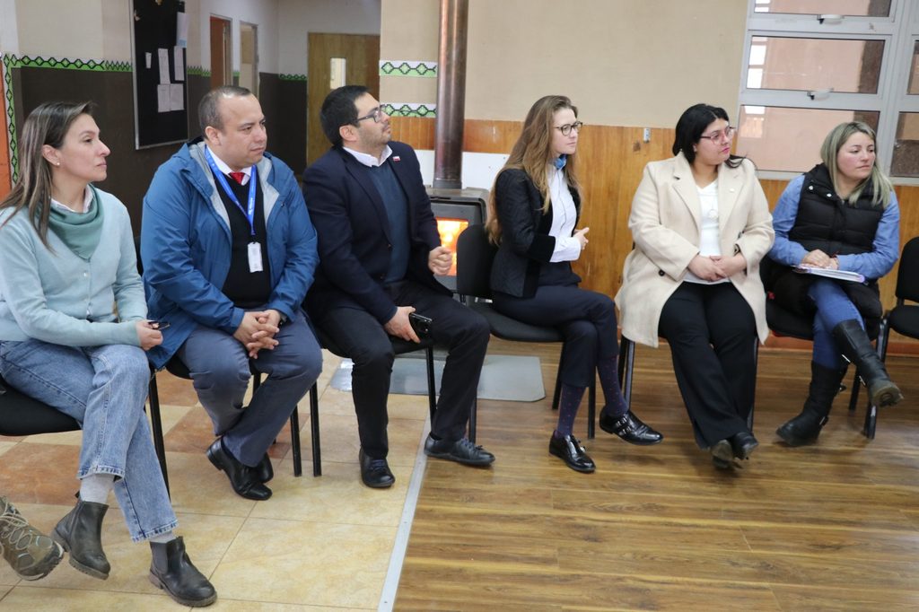 Subsecretaria de Ciencia visita escuela rural en Villarrica junto a estudiantes y docentes del Programa Explora