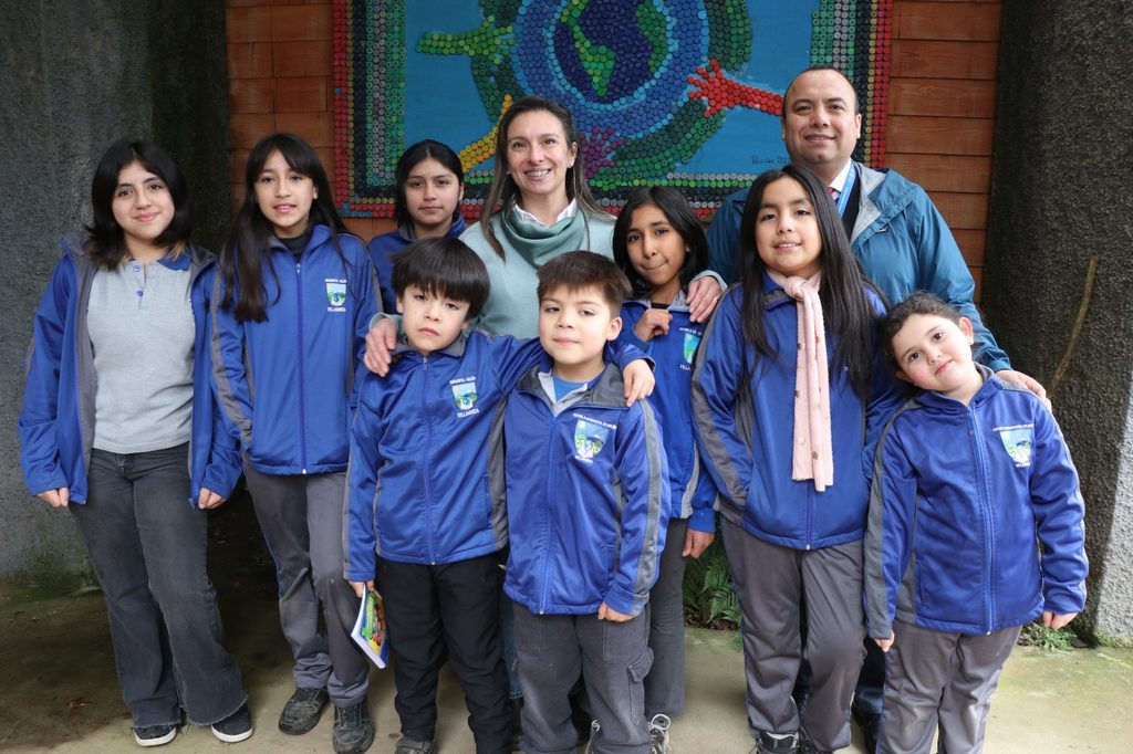 Subsecretaria de Ciencia visita escuela rural en Villarrica junto a estudiantes y docentes del Programa Explora