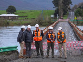 Subsecretario del MOP Nicolás Balmaceda inspeccionando daños viales en la región de La Araucanía tras fuertes lluvias