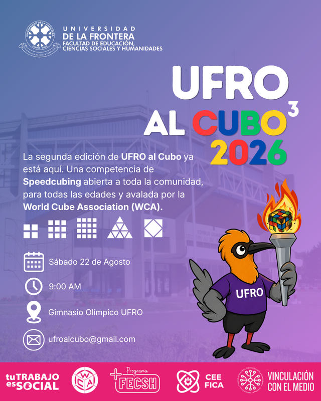 Competidor resolviendo un cubo Rubik en el evento UFRO al Cubo en el Gimnasio Olímpico de Temuco.