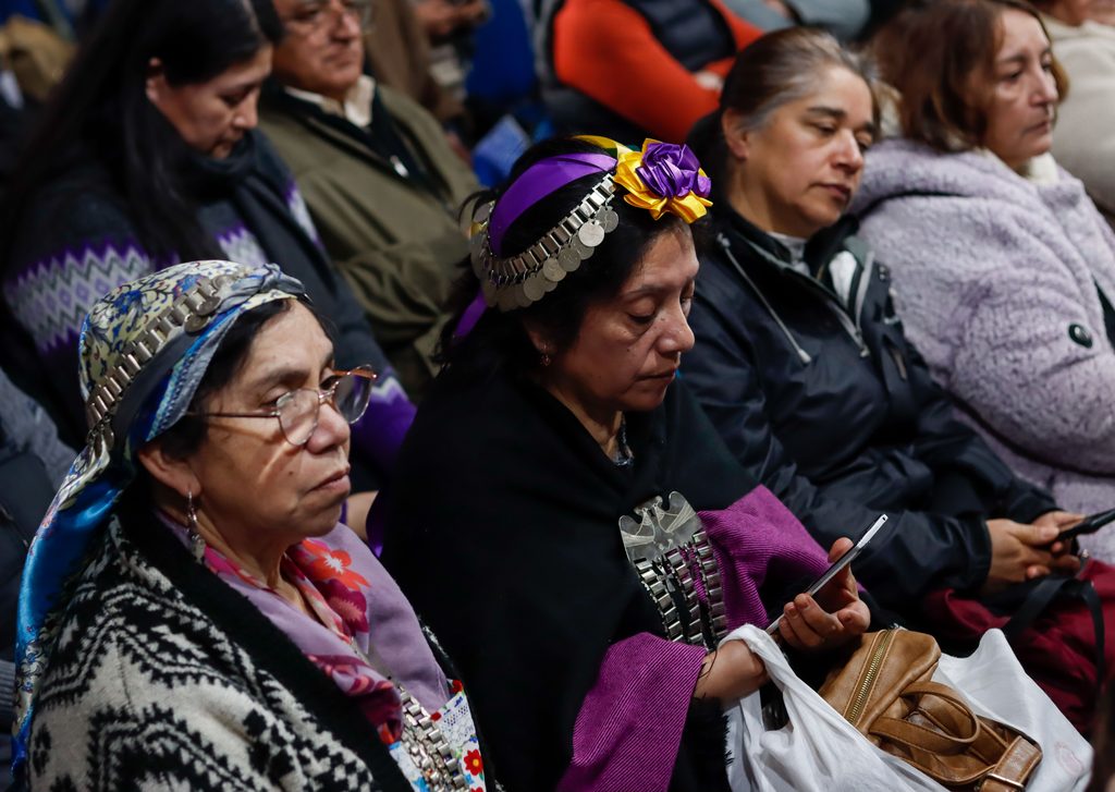 Autoridades y dirigentes de comunidades mapuche inician proyectos de conservación del patrimonio cultural en Villarrica