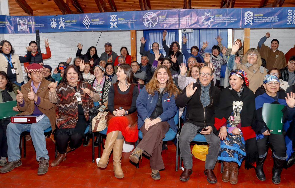 Autoridades y dirigentes de comunidades mapuche inician proyectos de conservación del patrimonio cultural en Villarrica