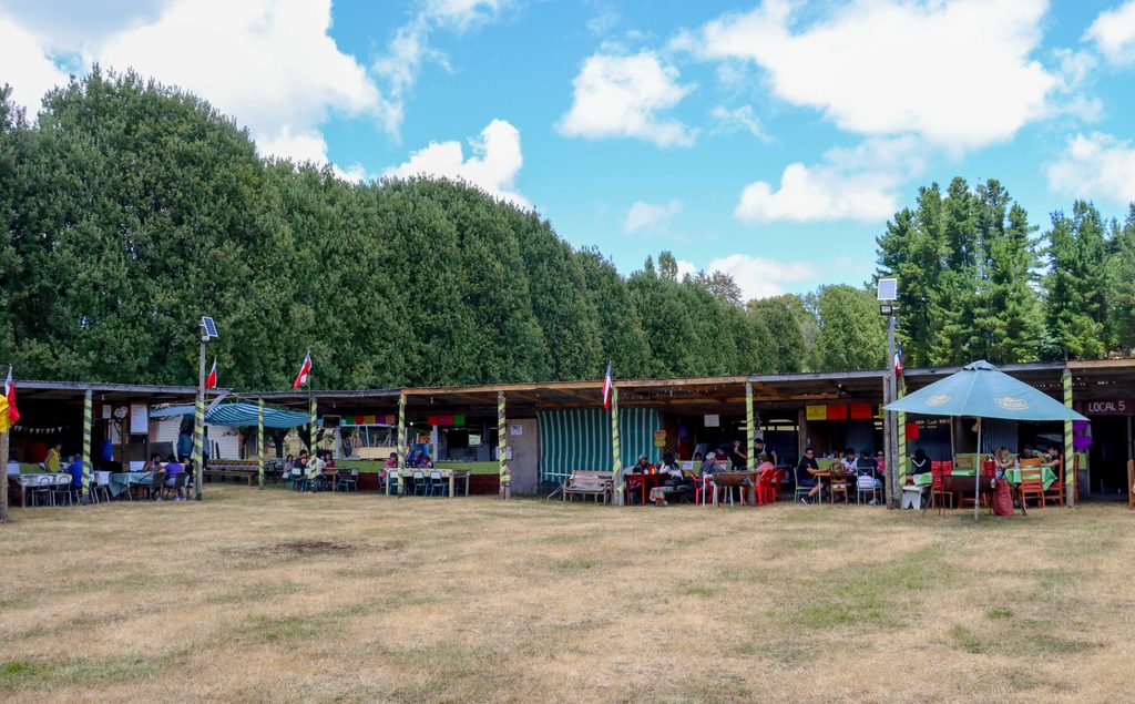 Autoridades y representantes rurales en Villarrica promoviendo fondos de financiamiento municipal