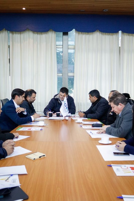 Alcaldes de diversas comunas de Malleco y Arauco reunidos en un encuentro por la descentralización