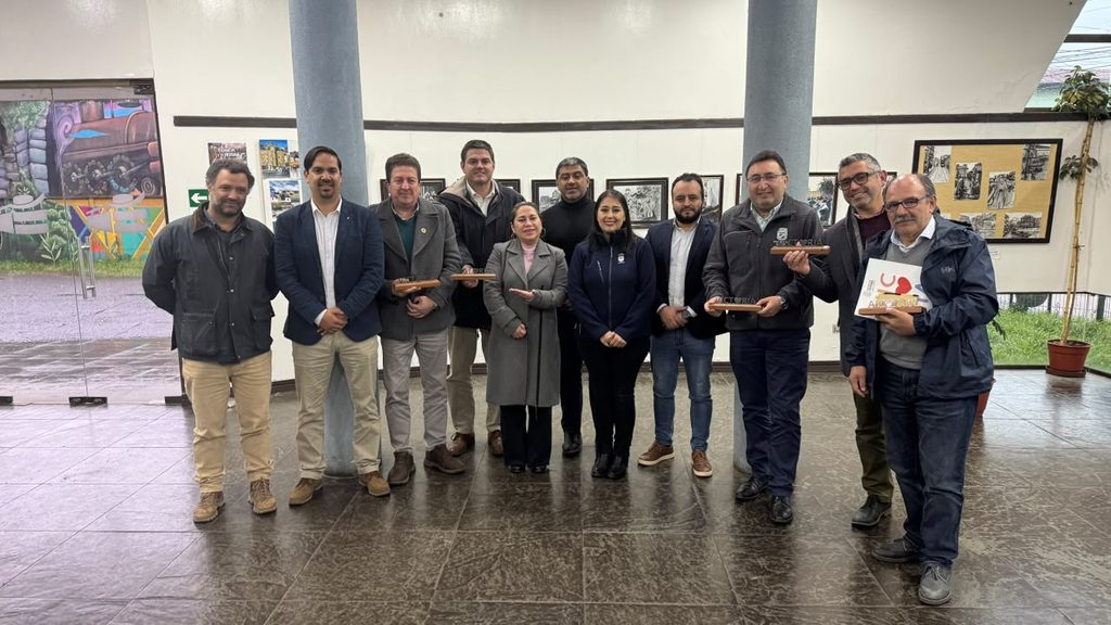 Alcaldes de diversas comunas de Malleco y Arauco reunidos en un encuentro por la descentralización