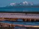 Hotel de lujo en la Patagonia chilena con vistas a las montañas bajo el reconocimiento Llaves MICHELIN