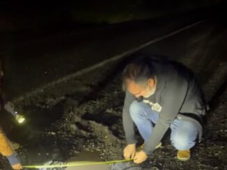 Concejal Ronal Seiffert presentando recurso de protección contra Vialidad por mal estado de caminos en Villarrica.