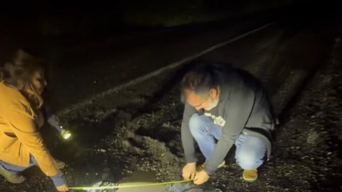 Concejal Ronal Seiffert presentando recurso de protección contra Vialidad por mal estado de caminos en Villarrica.