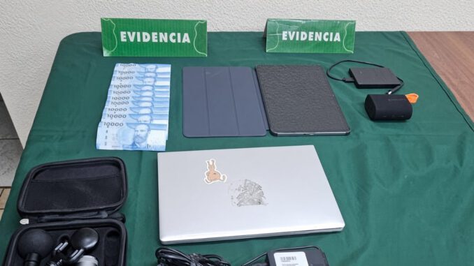 Personal de Carabineros durante operativo en peaje Quepe tras la detención de dos sujetos