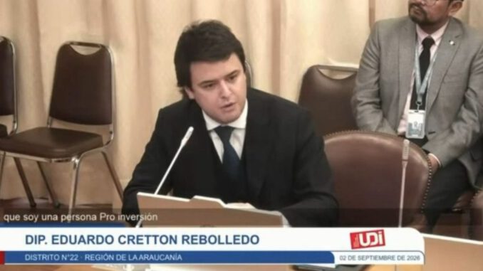El diputado Eduardo Cretton en el Congreso manifestando su oposición al vertedero Pintamahuida