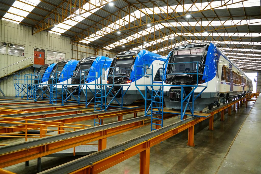 Nuevos trenes modelo SDF de EFE para el transporte de pasajeros en la región de La Araucanía.