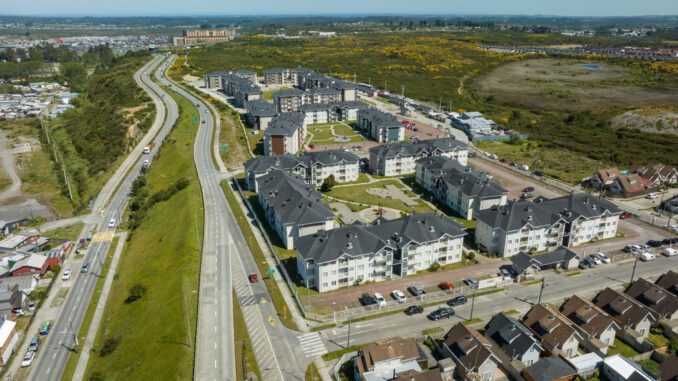 Edificios y viviendas en la zona sur de Chile donde retorna el inversionista hormiga