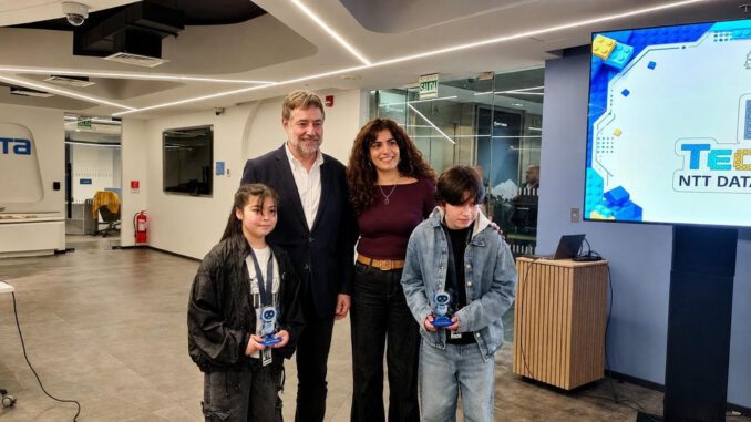 Estudiantes chilenos seleccionados para competir en las Olimpiadas Internacionales de Tecnología de NTT DATA