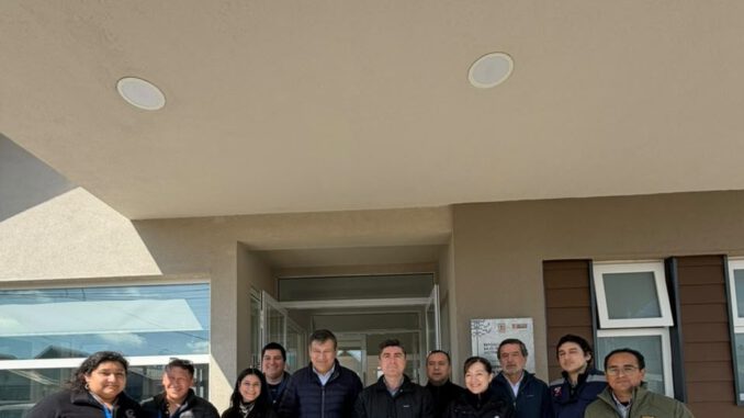 Entrega oficial del nuevo centro de salud familiar Cecosf Bajo Traiguén con autoridades regionales