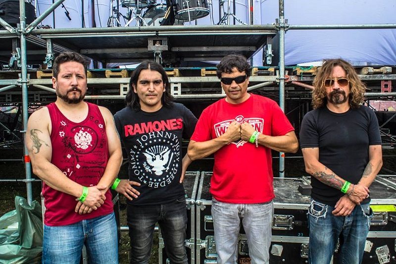 Las bandas Fiskales Ad-Hok y Machuca sobre el escenario en un festival de rock
