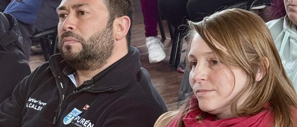 Autoridades y emprendedores en la ceremonia de lanzamiento del programa Emprendamos Semilla del FOSIS