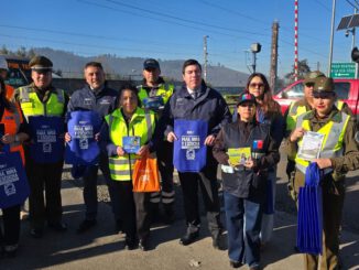 Autoridades de gobierno y Carabineros en el lanzamiento de la Semana de la Seguridad EFE en Temuco