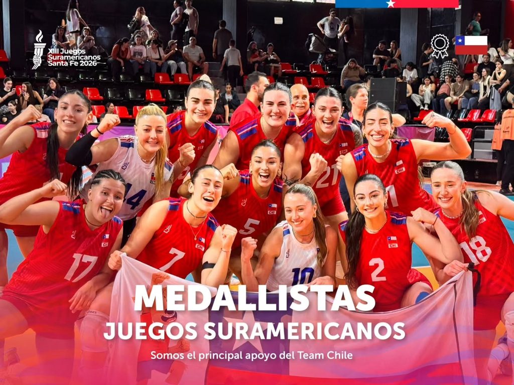 Atletas de La Araucanía celebrando sus medallas obtenidas en los Juegos Suramericanos Santa Fe 2026