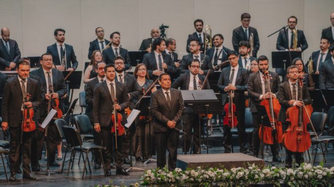Orquesta Filarmónica de Temuco durante una presentación en el Teatro Municipal
