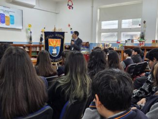 Autoridades y comunidad educativa reunidos en Loncoche para la prevención del suicidio escolar