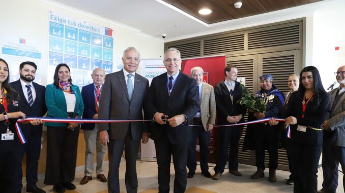 Inauguración de nueva unidad de fonoaudiología en el Complejo Asistencial Padre Las Casas con equipamiento especializado.